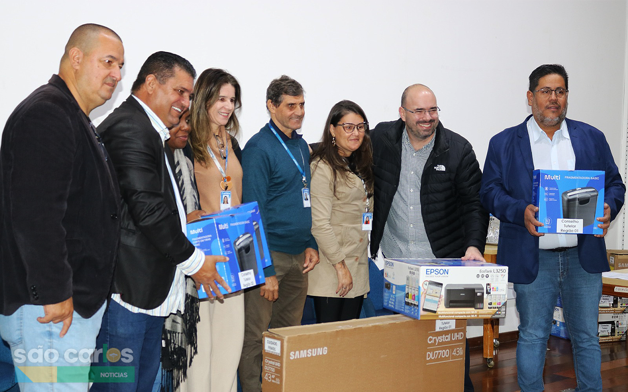 Netto Donato Entrega Equipamentos a Conselheiros Tutelares em São Carlos