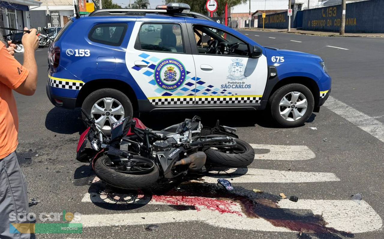 Acidente de Trânsito com Vítimas na Avenida Bruno Riggiero Filho Mobiliza Guarda Municipal de São Carlos