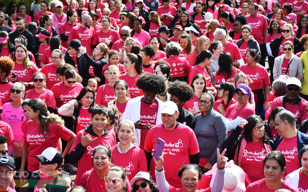 SÃO CARLOS ENCERRA OUTUBRO ROSA COM BAILE SOLIDÁRIO