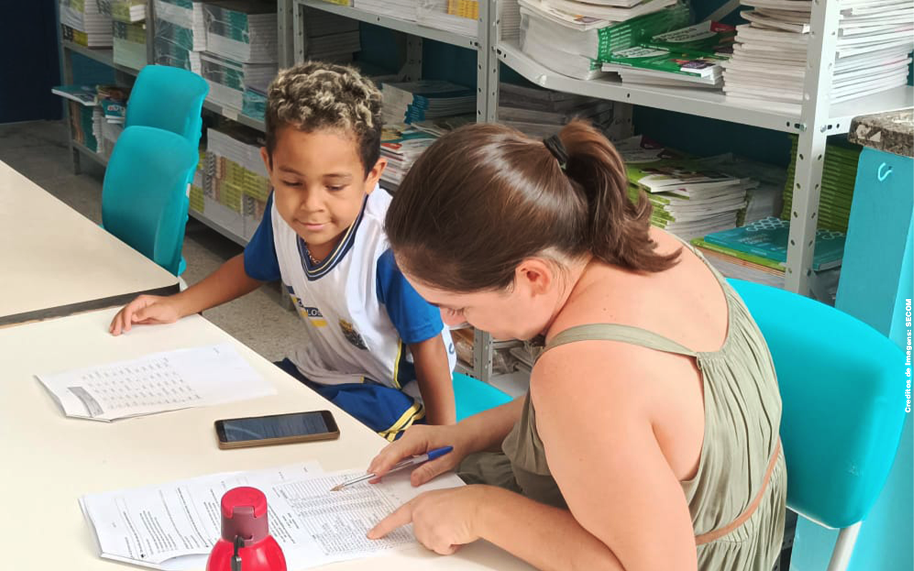 Educação de São Carlos dispara: número de alunos leitores quase dobra e atinge 77% da rede municipal