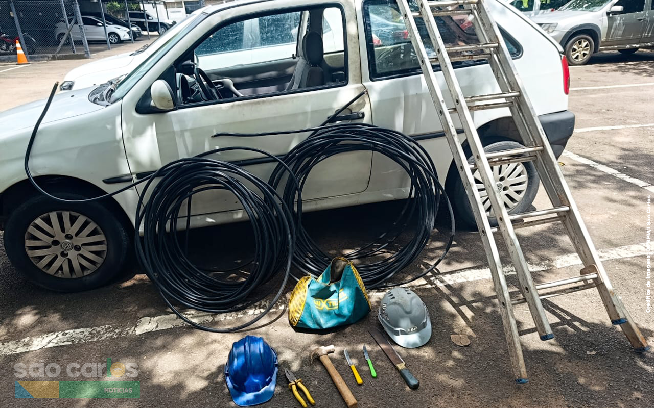 Flagrante de Furto Qualificado: Dupla é presa cortando cabos de telefonia no Ceat, em São Carlos