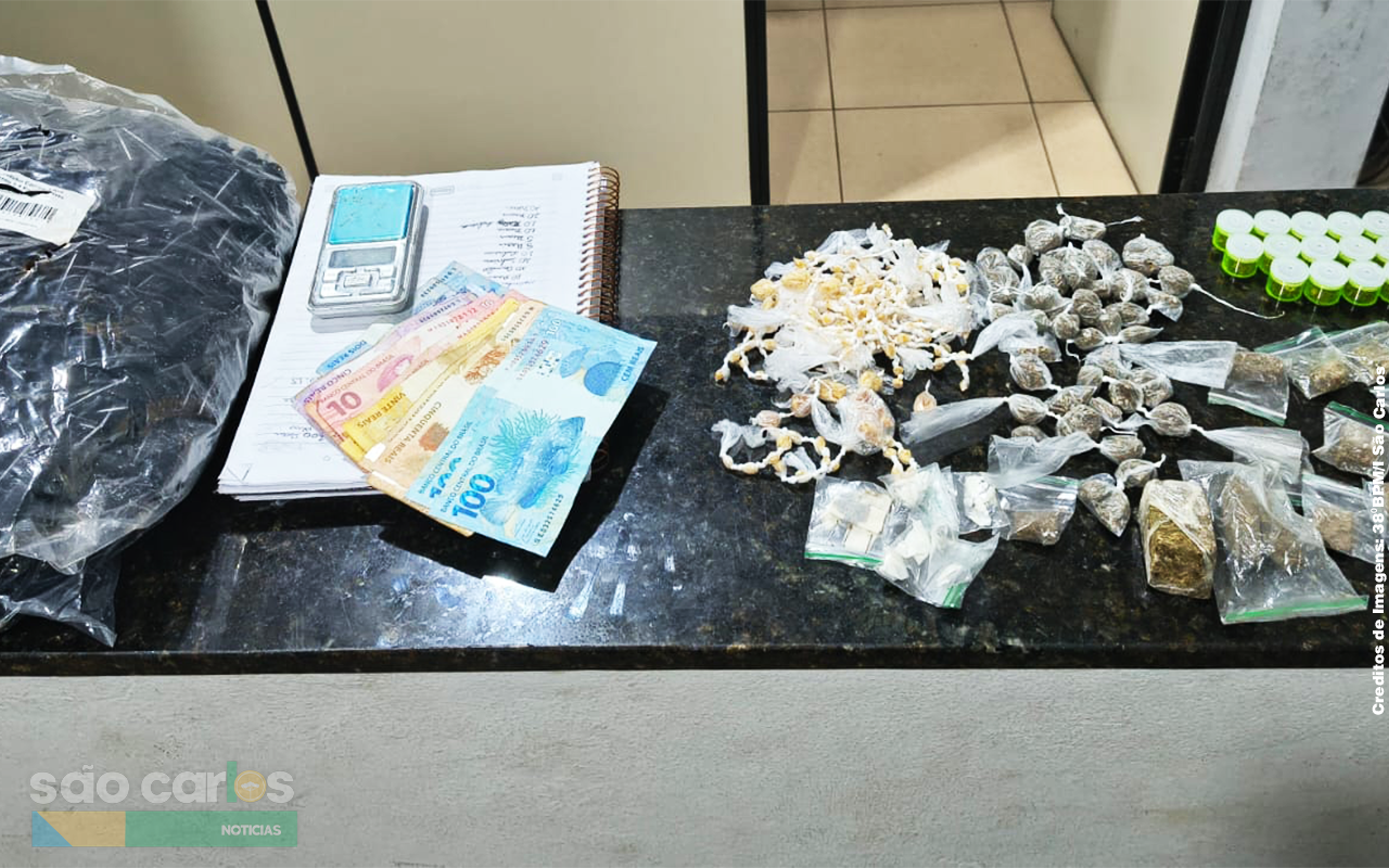 Flagrante no Jardim Centenário: Força Tática detém homem por TRÁFICO DE ENTORPECENTES em Ribeirão Bonito