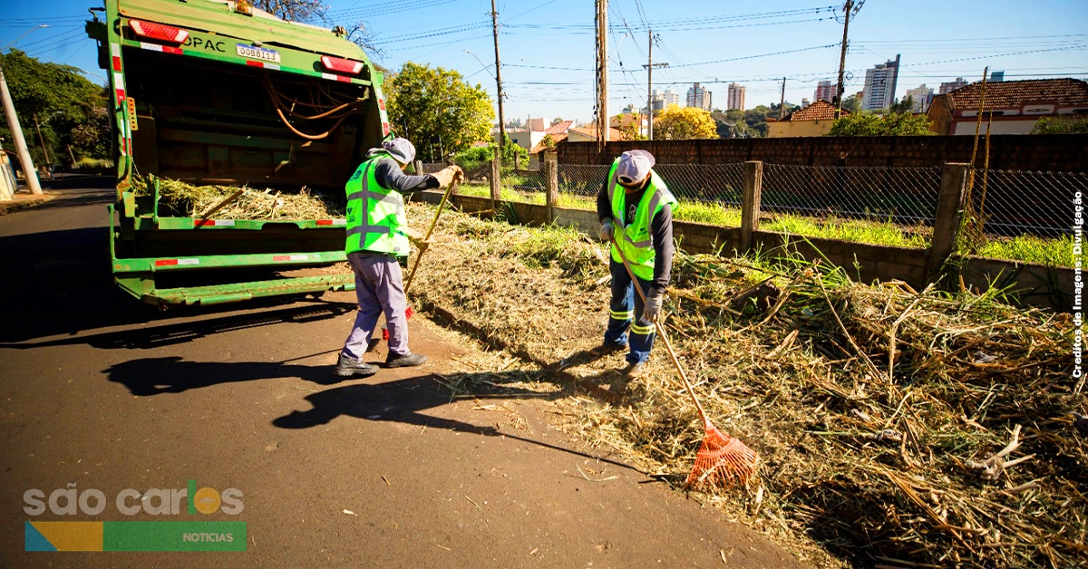Roçagem em São Carlos 2026: Prefeitura usa novo caminhão compactador