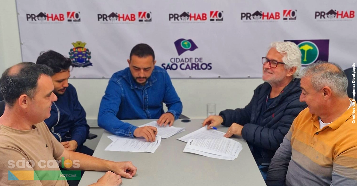 Quadra esportiva Jardim De Cresci São Carlos: Prohab assina contrato de obra